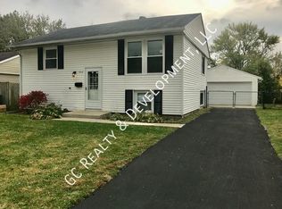 206 E Center St, Glenwood, IL 60425