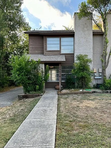 2 bed, 1.5 bath, 950 sqft, $1,425 — Photo 2