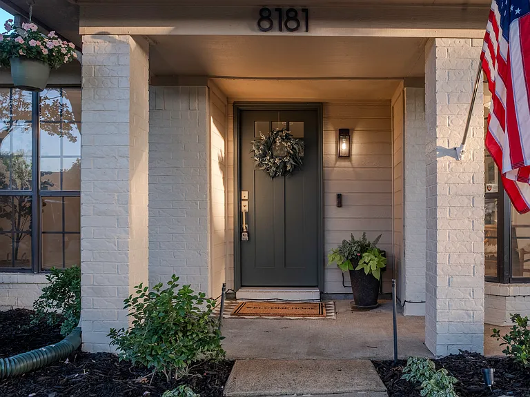 8181 Willow Creek Dr — Photo 6