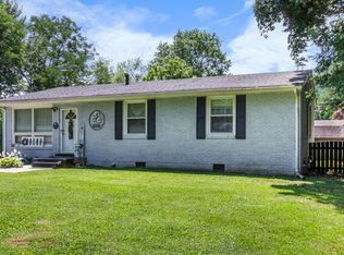 2 Gino Dr, Clarksville, TN 37042