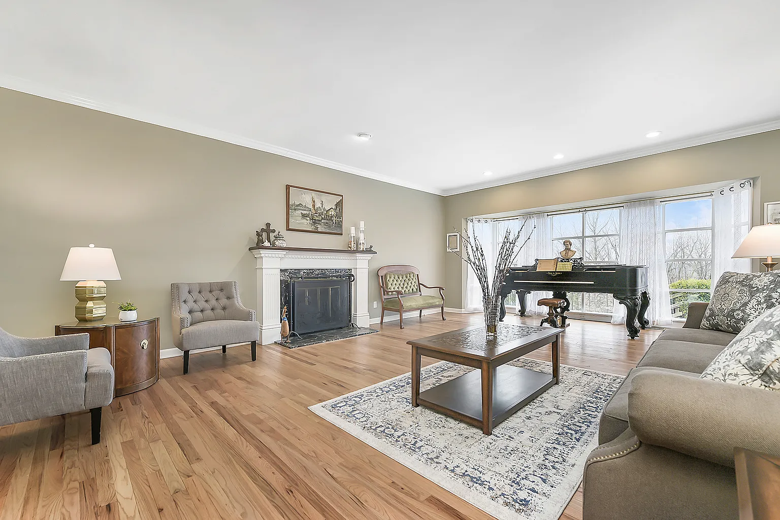 120 Chapel Hill Dr photo 1