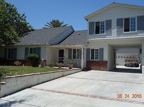 2nd image of 9821 Bogardus Ave