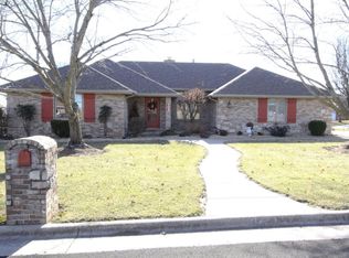 702 E Bennett Ct, Nixa, MO 65714