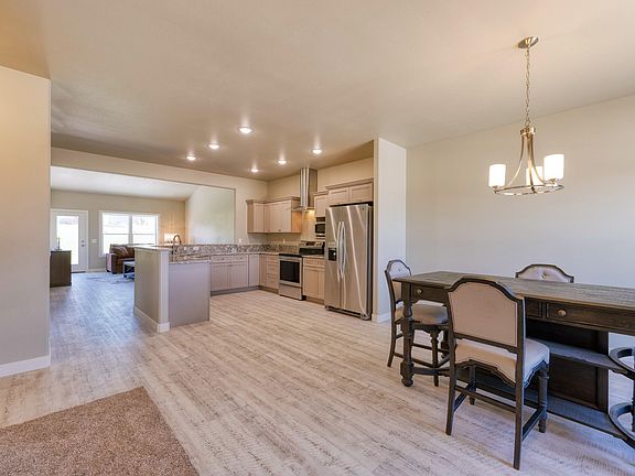 4th image of 2157 Skyview West Dr