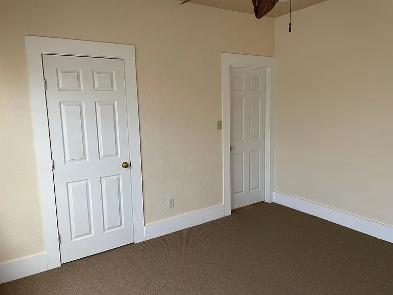 1668 Broadway St — Photo 7