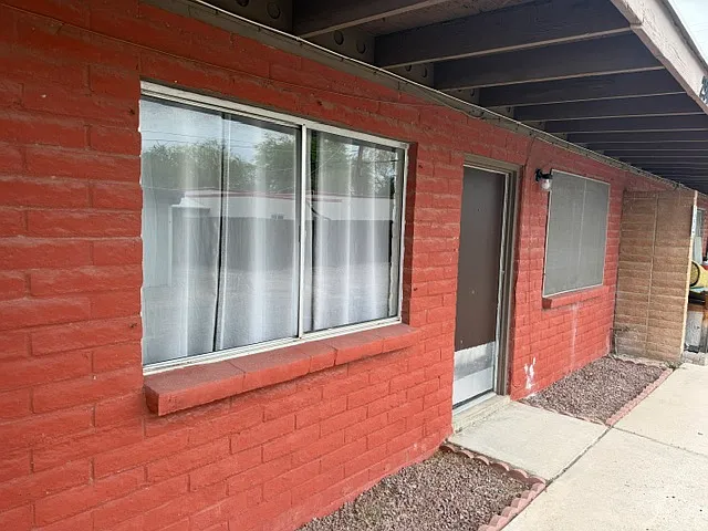 2948 N Tyndall Ave #2948 — Photo 6