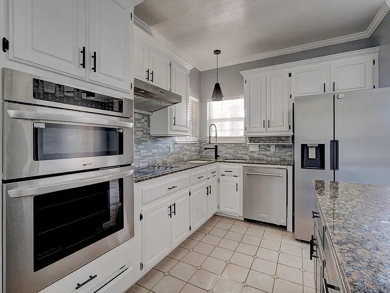 1209 SW 113th St — Photo 14