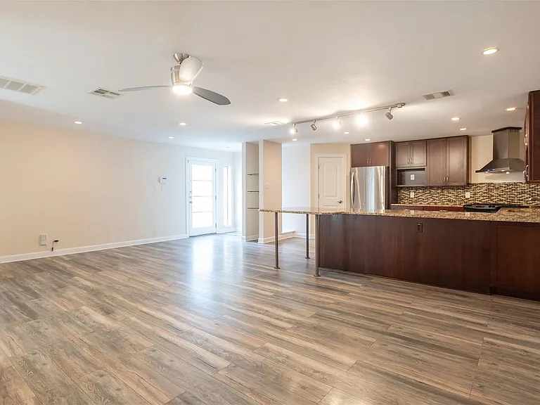 1514 Betty Jo Dr #B — Photo 16