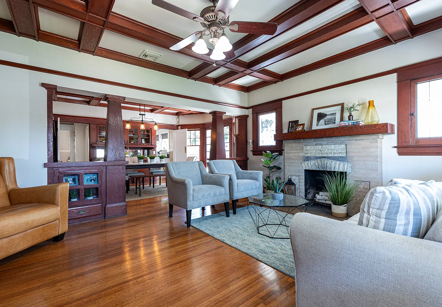 125 E Alvarado St — Photo 2