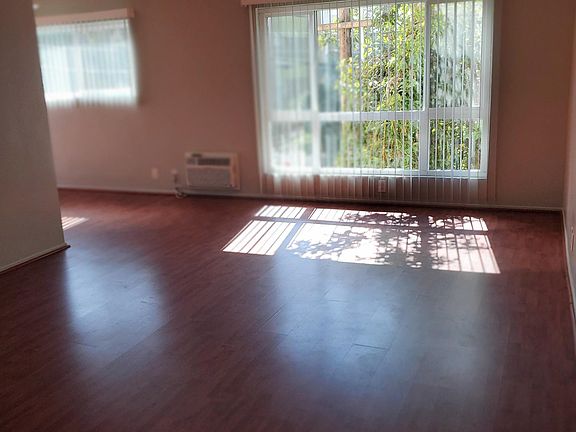 3rd image of 464 S Berendo St APT 307