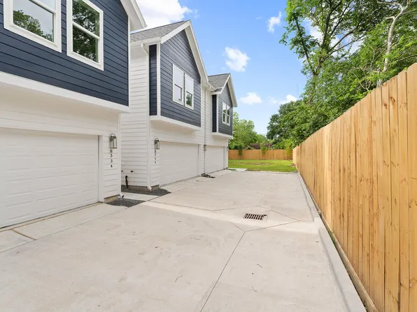 835 Paul Quinn St #B, Houston, TX 77091