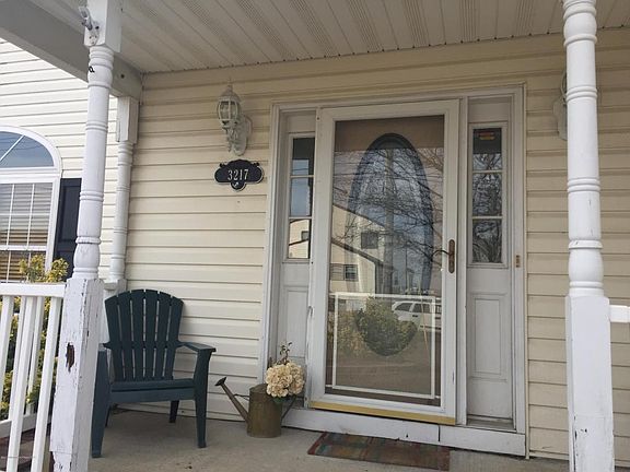 2nd image of 3217 Windsor Ave