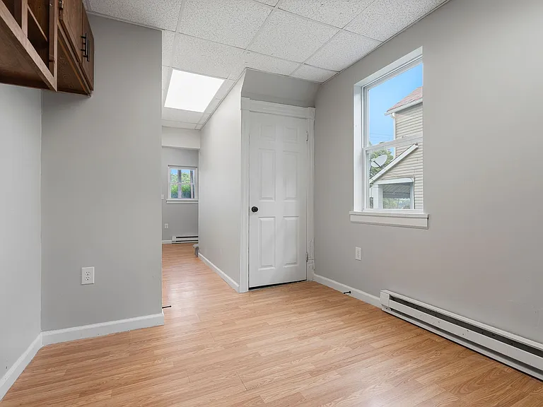 865 E 11th Ave — Photo 24