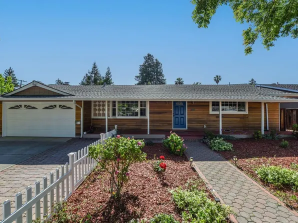 10128 E Estates Dr, Cupertino, CA 95014