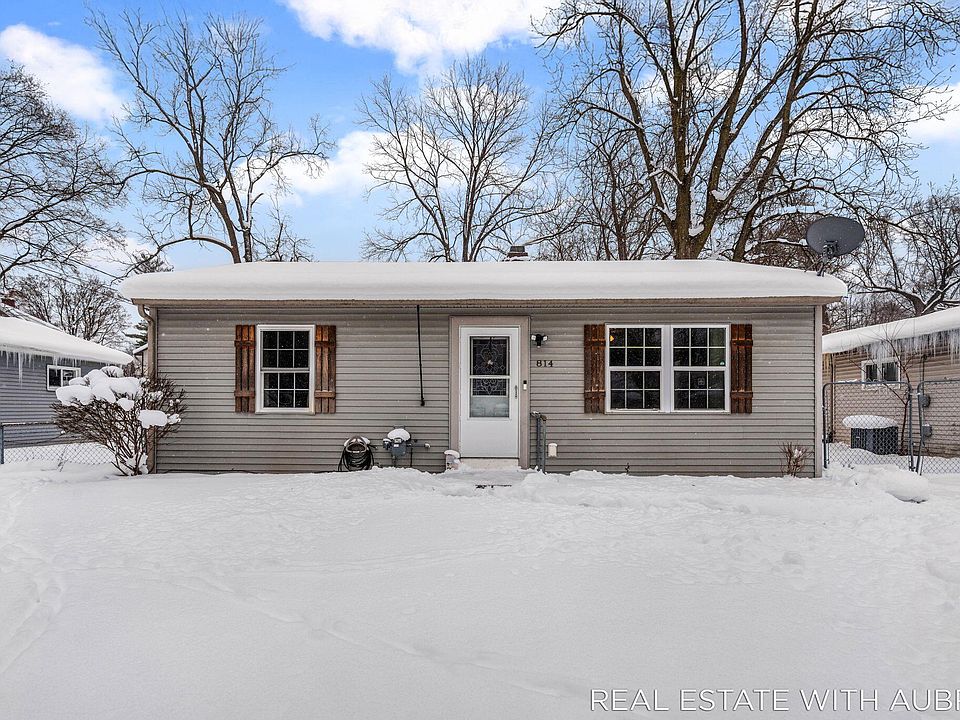 1st image of 814 Woolsey Dr SW