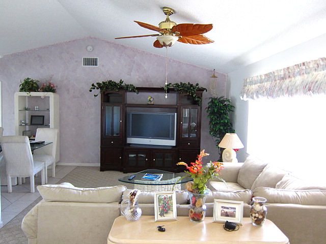 1st image of 1 Chesney Ct
