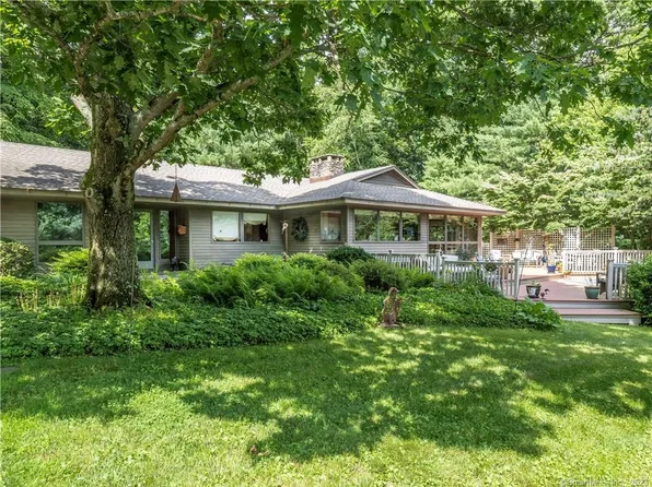 146 North Street, Easton, CT 06612