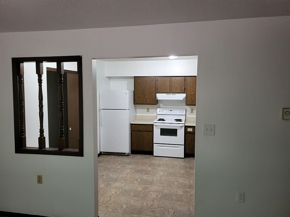 1st image of 1102 W McPherson St APT 16