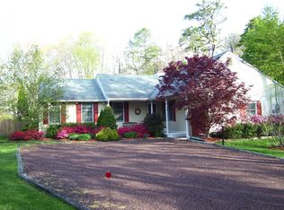 36 Holly Dr, Medford, NJ 08055