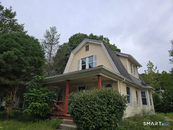 18 Huntingdon Pl, Waterbury, CT 06708