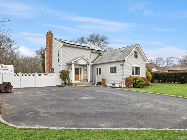 147 Brookside Avenue, North Babylon, NY 11703