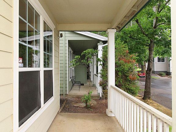 3rd image of 22032 NE Chinook Way APT B