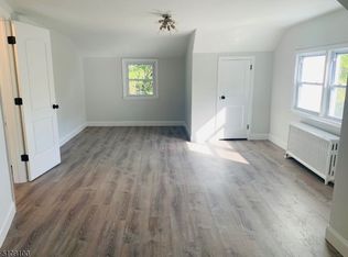 62 Plainfield Rd, Stirling, NJ 07980