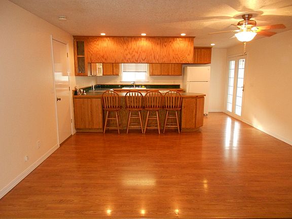 Dining/Kitchen