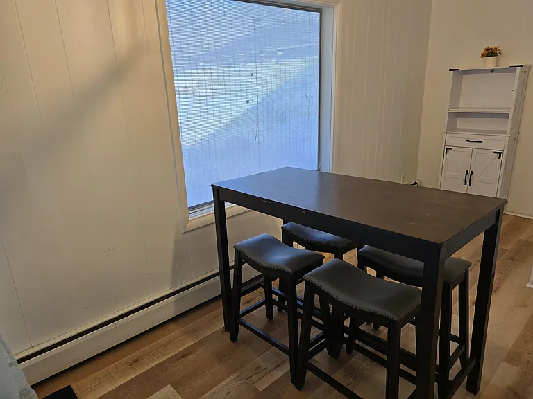 770 School St — Photo 3
