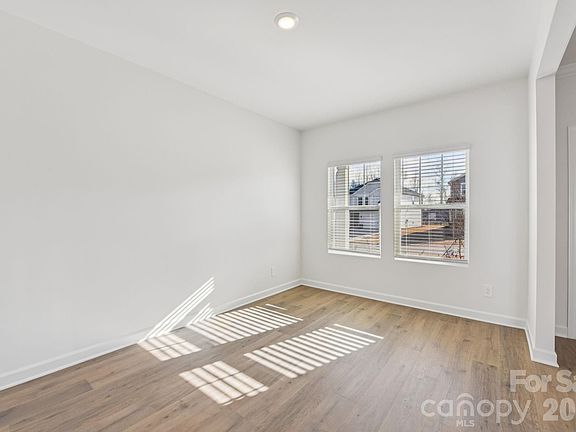 3rd image of 178 Murphy Meadow Rd