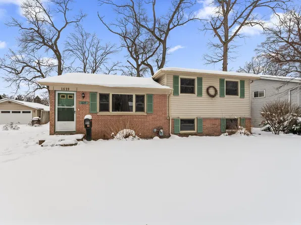 1619 Hass Dr, South Bend, IN 46635