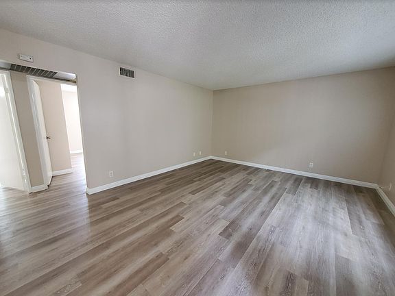 2nd image of 563 N Mar Vista Ave APT 102