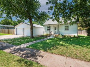 217 Harvey St, Halstead, KS 67056