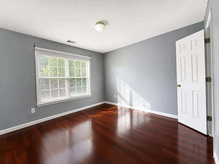2923 Stanstead Cir — Photo 16