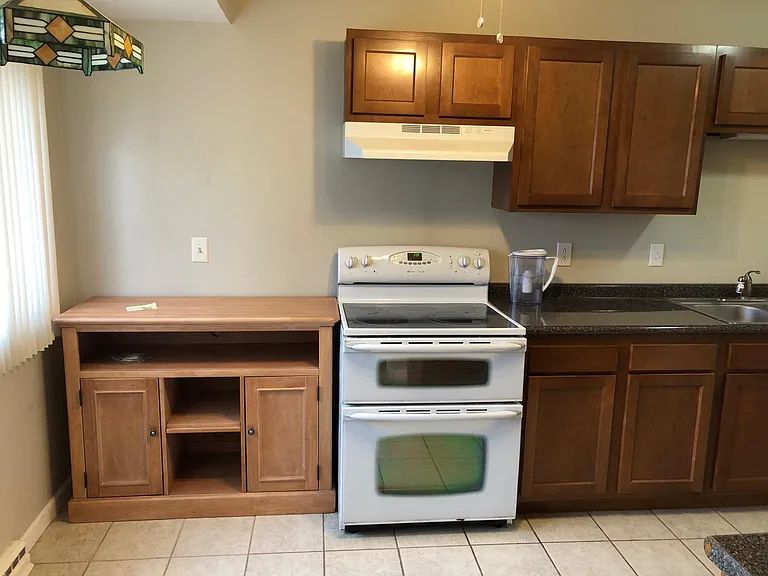 3933 Creek Rd — Photo 9