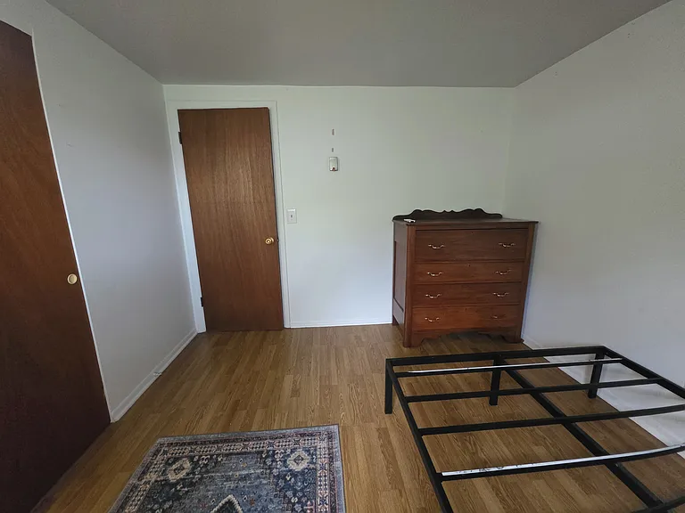Cottonwood Dr — Photo 2