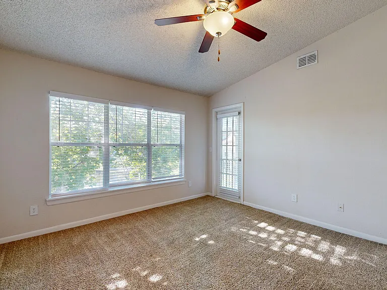 Altamira Place Apartment Homes — Photo 49