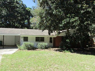 1st image of 2112 Park Ln
