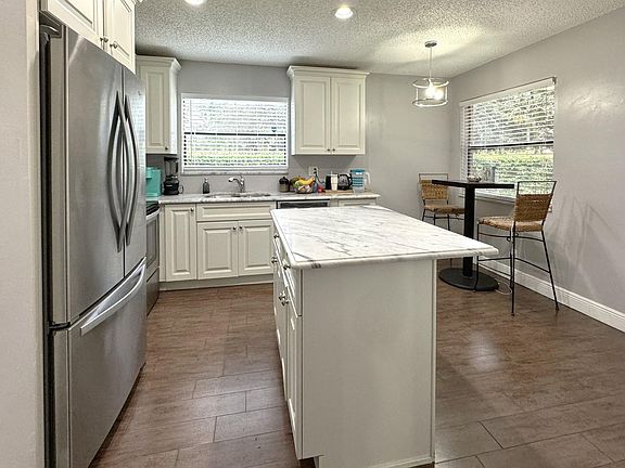 4th image of 12776 Peconic Court