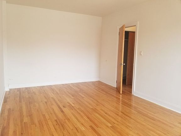 3rd image of 55 92nd St APT A4
