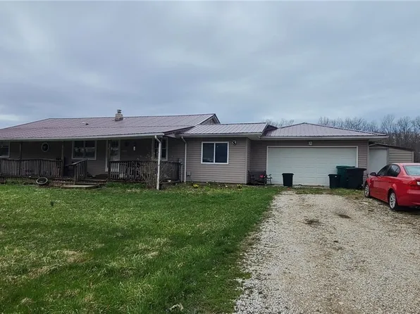 4895 Hawley Dr, Geneva, OH 44041