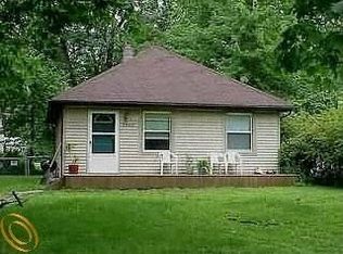 1952 Auburndale Ave, West Bloomfield, MI 48324