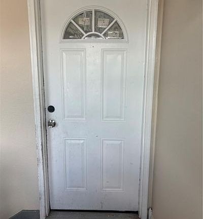2nd image of 1940 Pace Blvd