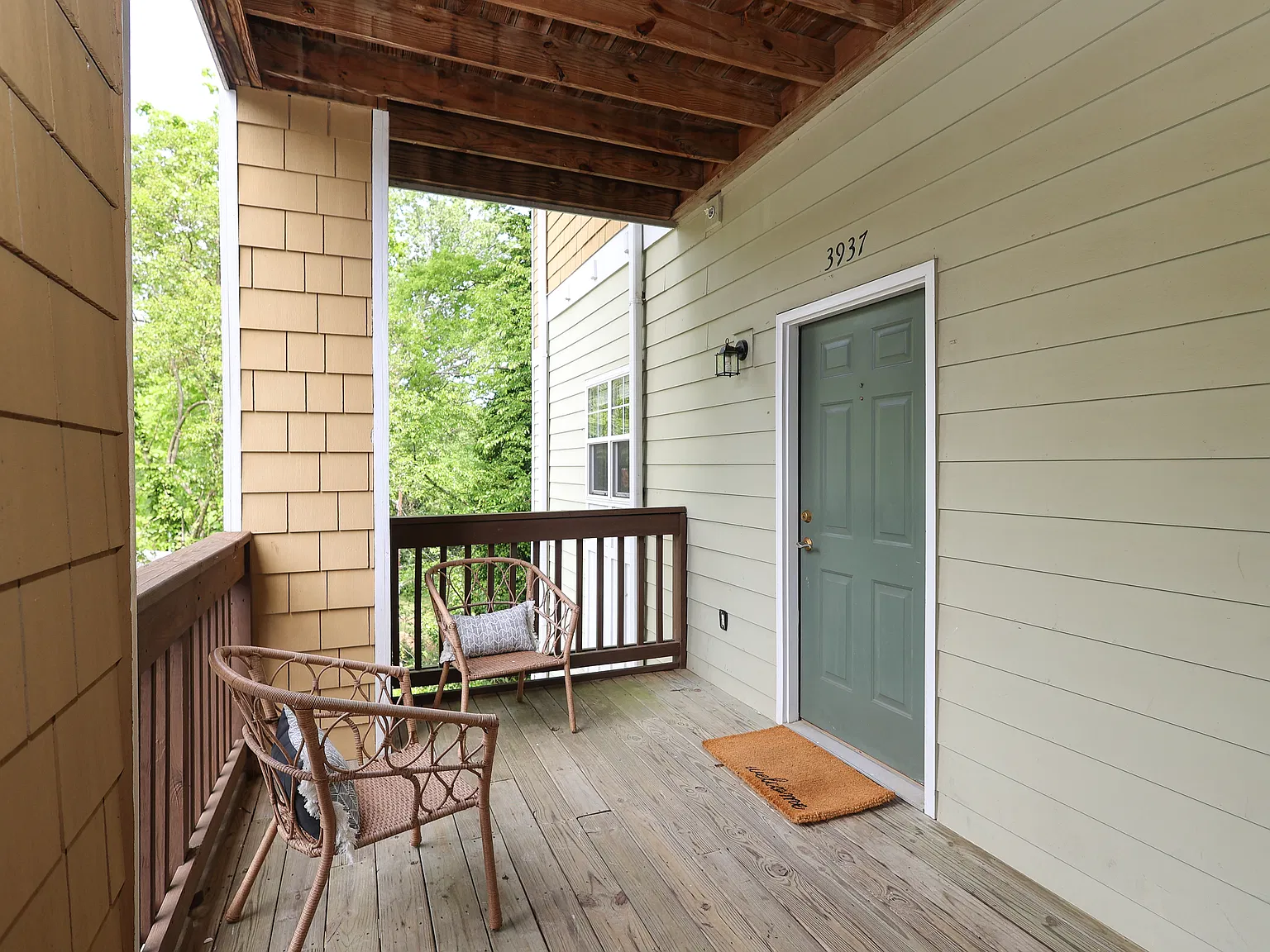 2 bed, 1106 sqft, $2,100 — Photo 2