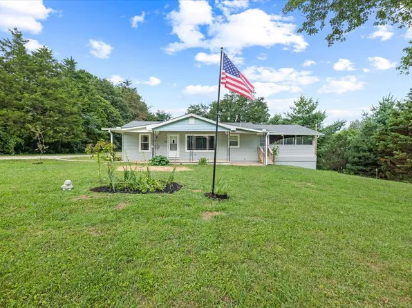 428 Airport Rd, Livingston, TN 38570