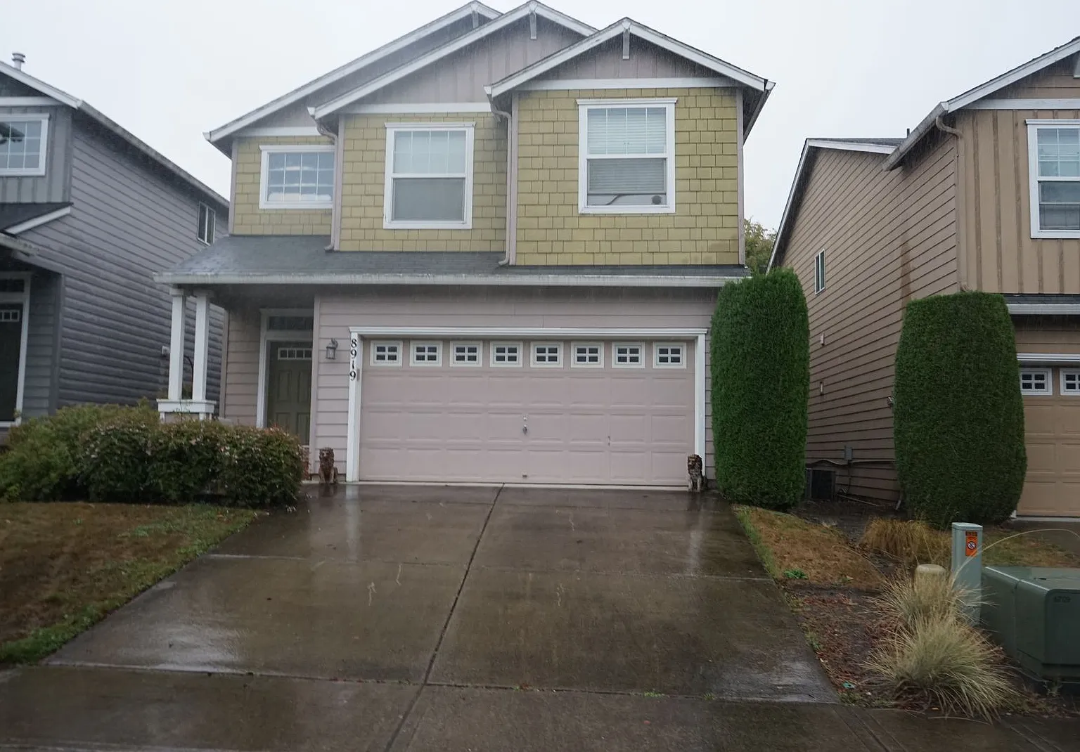 Beautiful 2 Story Home in Fairfield Park for lease - 8919 NE 41st Ave — Photo 1