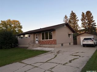 86 Newfield Place, Yorkton, SK S3N 2M9