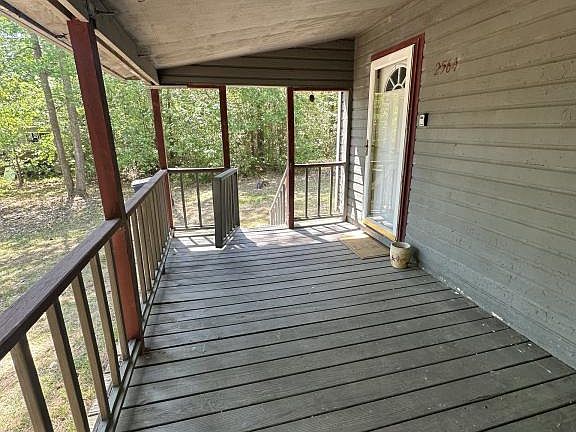 4th image of 2564 Lakeview Dr