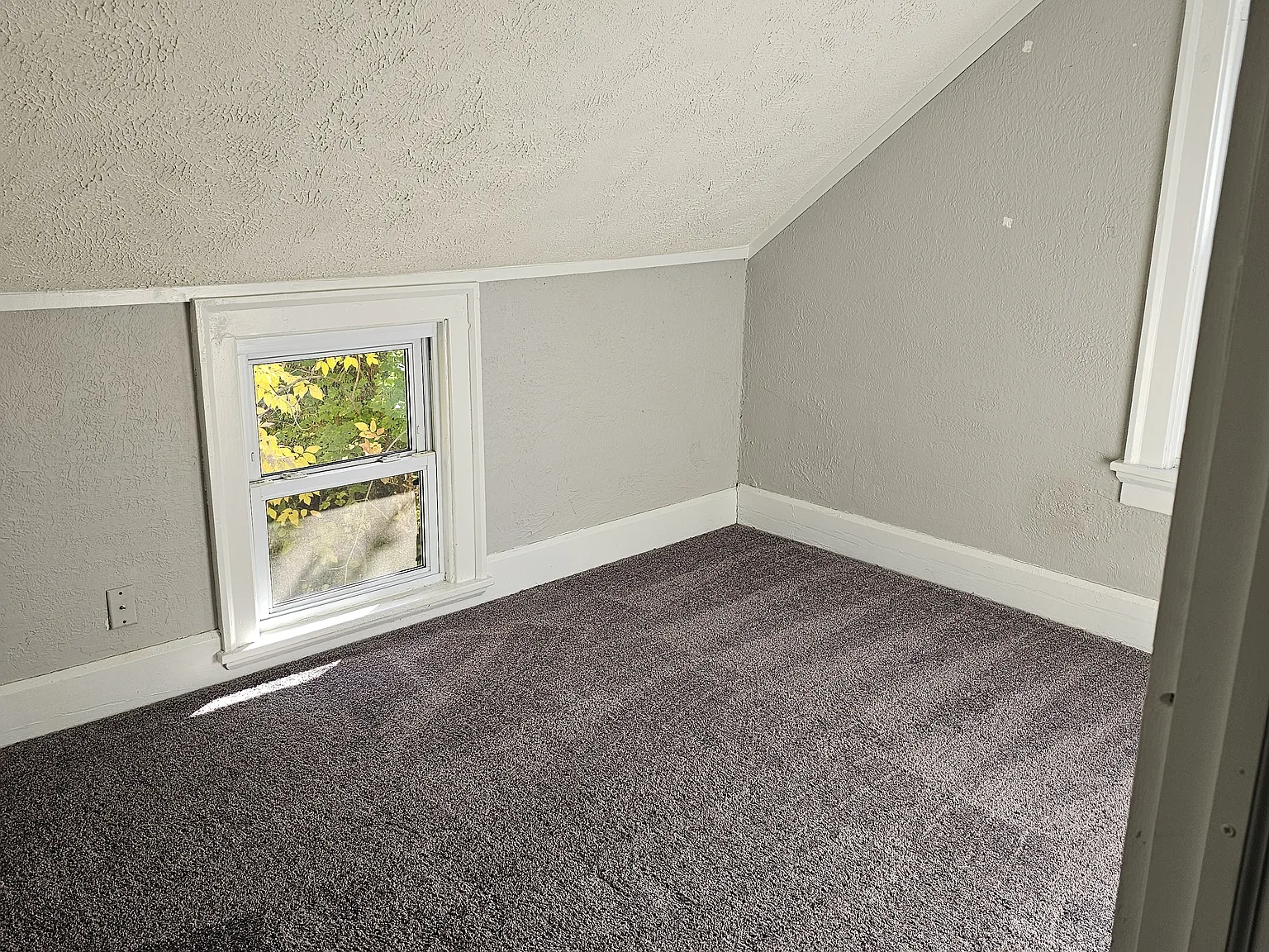 3 bed, 1386 sqft, $1,475 — Photo 2