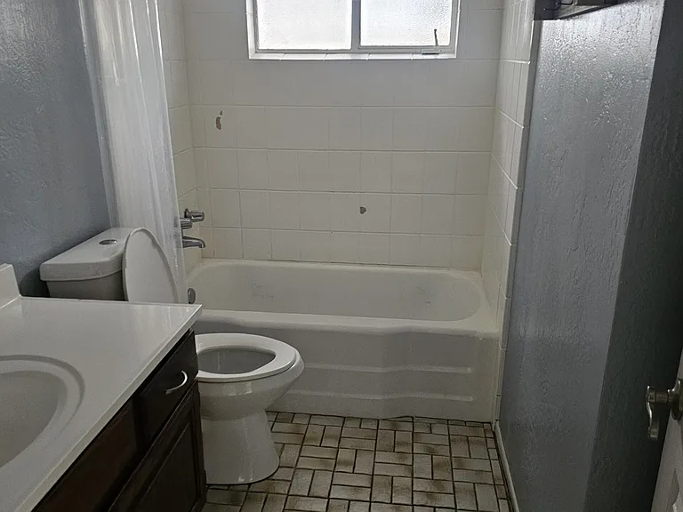 4208 E Montecito Ave — Photo 11